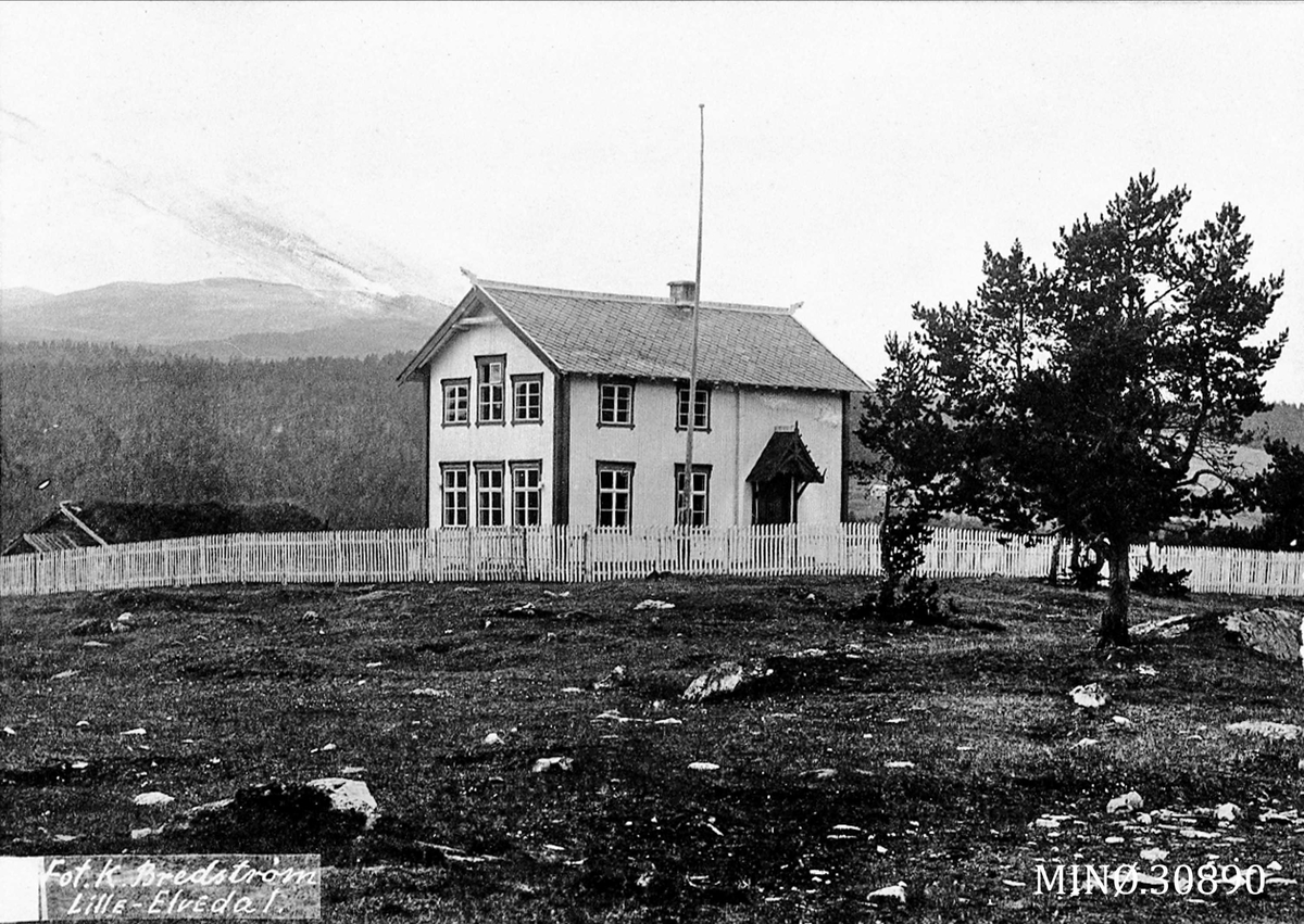 Dalen skole bygd 1905, brukt til 1955.