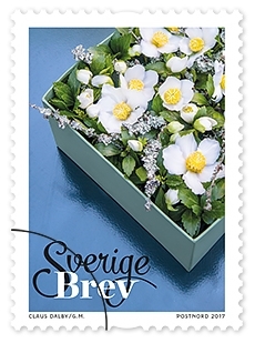 Frimärken i häfte med tio självhäftande frimärken med fem motiv av olika vinterblommor. Valör Brev.