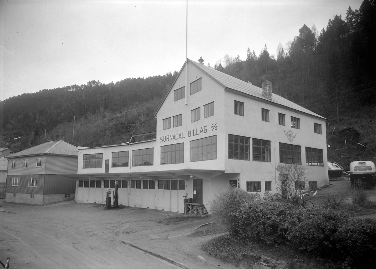 Surnadal Billag, interiør og eksteriør