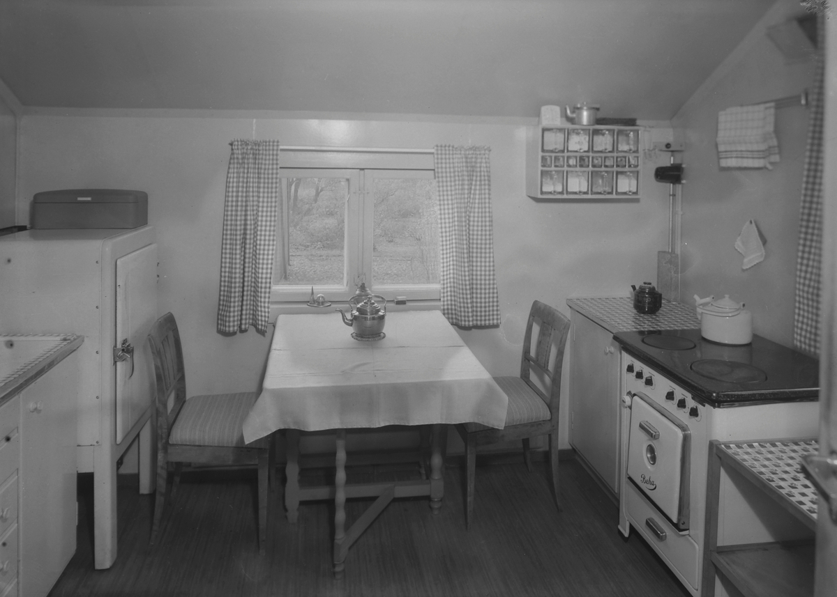 Arkitekt Wilhelm Swensen, bolig i Kongsgårdsgata 2, eksteriør og interiør