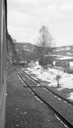 Odnes stasjon sett mot søndre sporveksel og planovergang