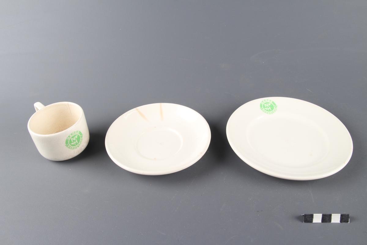 Kaffeservise bestående av asjett, kaffekopp med underskål