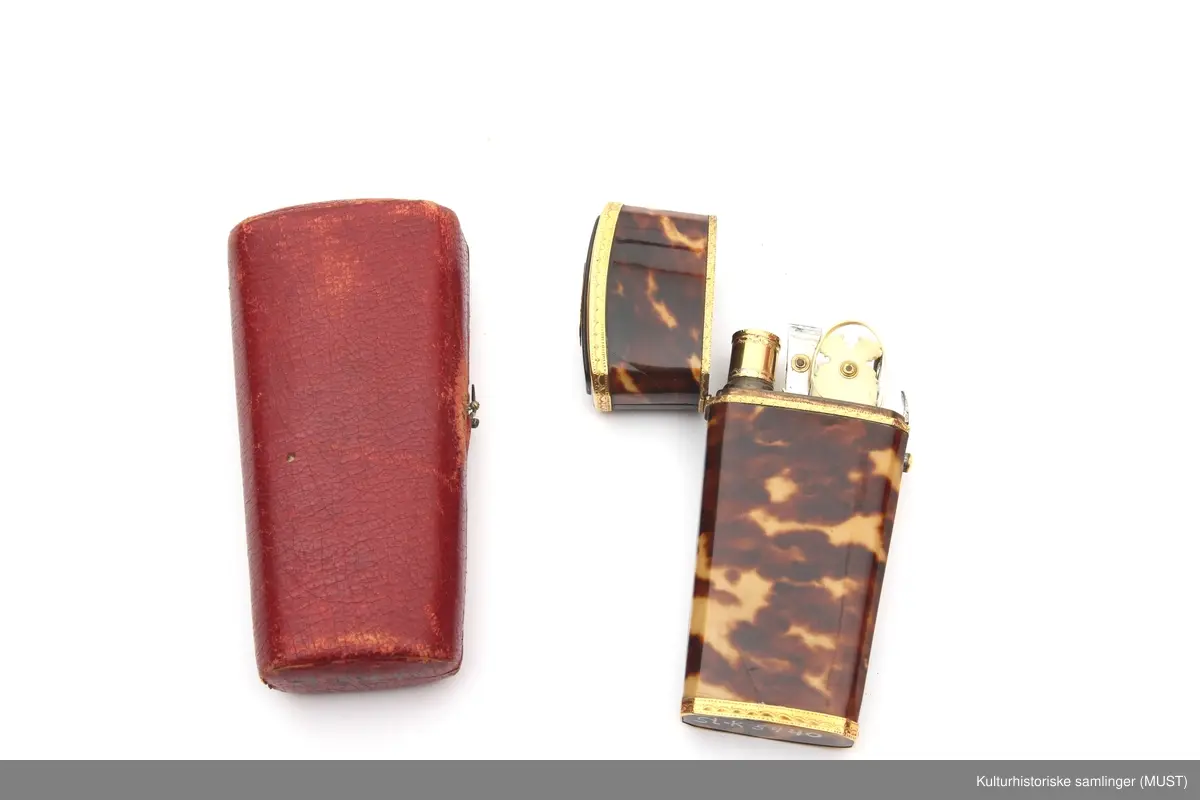 Gullbesetning med smale sisselerte border