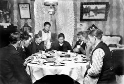 Julesammenkomst for familen hos Ellen Moum, Hauge, Rolvsøy c