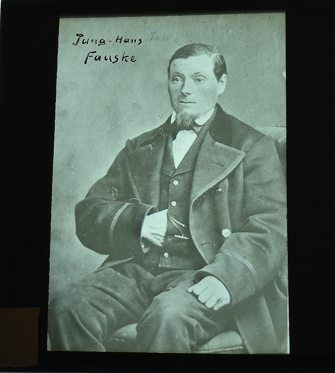 6 glassplater, portretter av menn.