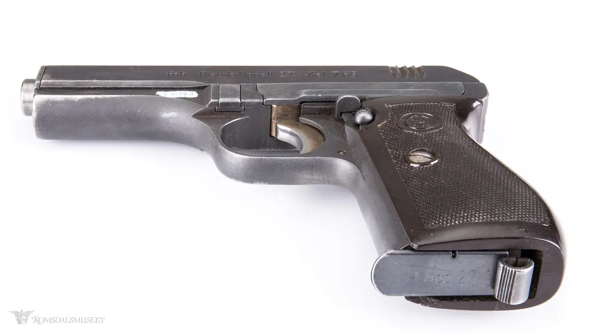 Hakekors på sluttstykket.