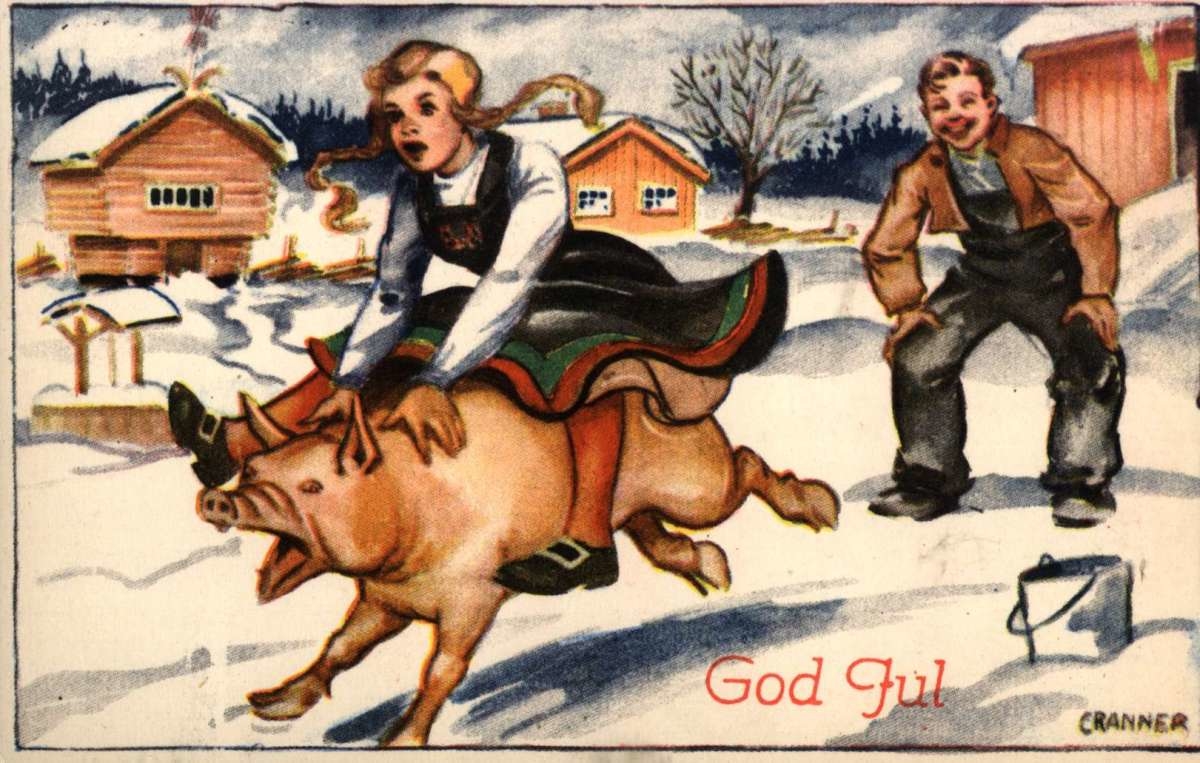 Julekort. Ubrukt. Vintermotiv. Et gårdstun. En gris løper ut av tunet med en jente på ryggen.  En gutt ser på og ler. Illustrert av Birger Cranner.