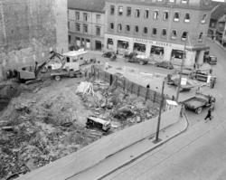 Stefanhotellet skal bygges.Tomta graves ut. Oktober 1949