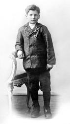 Portrett av Trygve Hønstvet som gutt, ca. 1925.