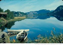 Utsikt over Slettebøvatnet fra Skytterhuset på Nyeveien