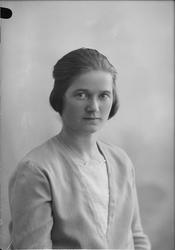 Portrett av Magda Sæbø