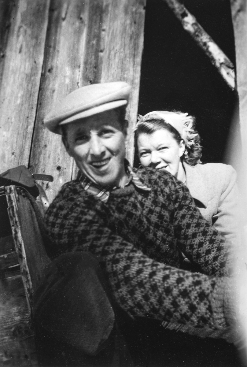 Margit (født Tveite (f-1921 - d-2016)) og Mathias Ødegård (f-1921 - d-1990) giftet seg i 1948. Ekteparet arbeidet i mange år hos gartner Sven Ruben Boden på Stange. Og i 1971 overtok de Bodens blomterforretning, og drev den videre i mange år.