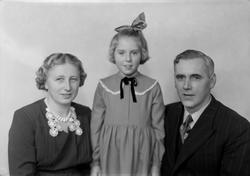 Sivert Espås med kona Inga og datter Randi Kristine