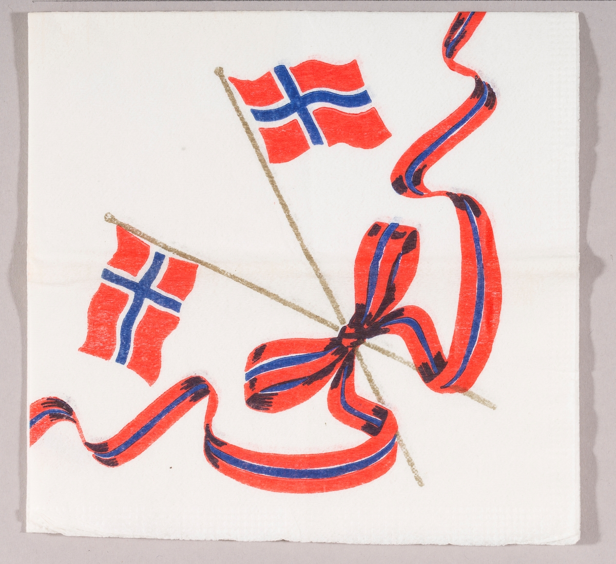 To norske flagg i kryss. Et bånd i rødt og blått bundet i sløyfe.