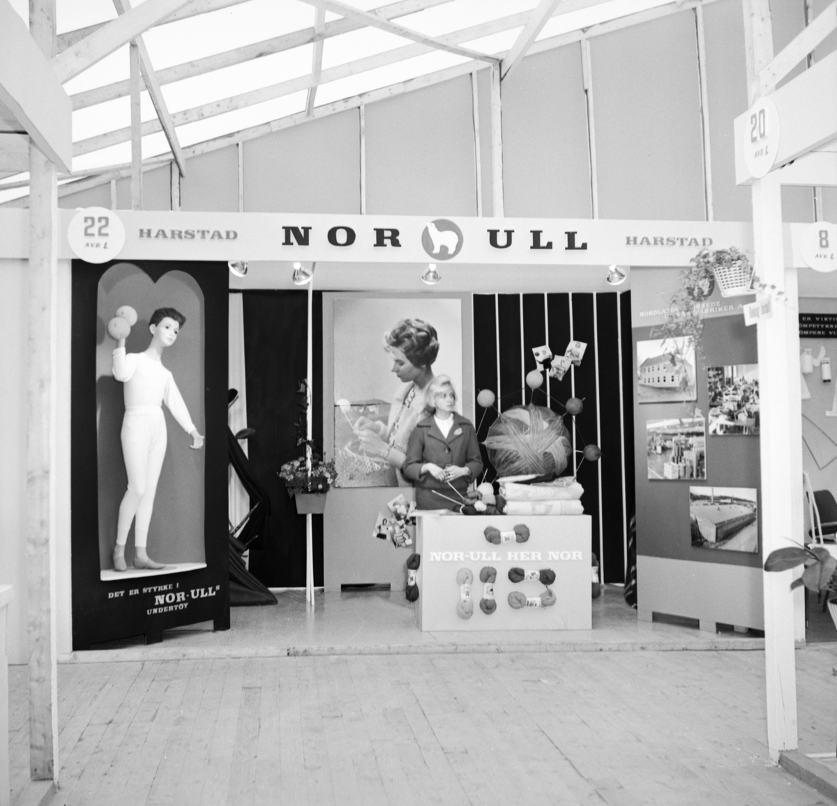 Norulls stand under Harstadmessen i 1959.