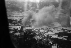Heinkel bombefly angriper Elverum. Fotograf ukjent/Wing Leader LTD. (Foto/Photo)