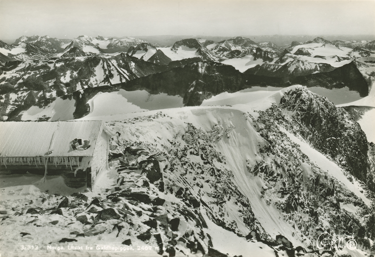 Postkort: Utsikt fra Galdhøpiggen, 2469 m.o.h.