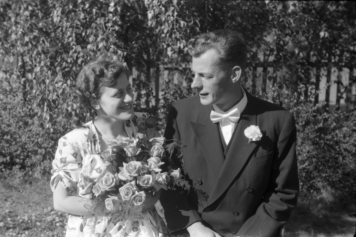 Brudeparet Fredrik Stjernvang og Olava Torgersen Sandrud. Seks portretter.