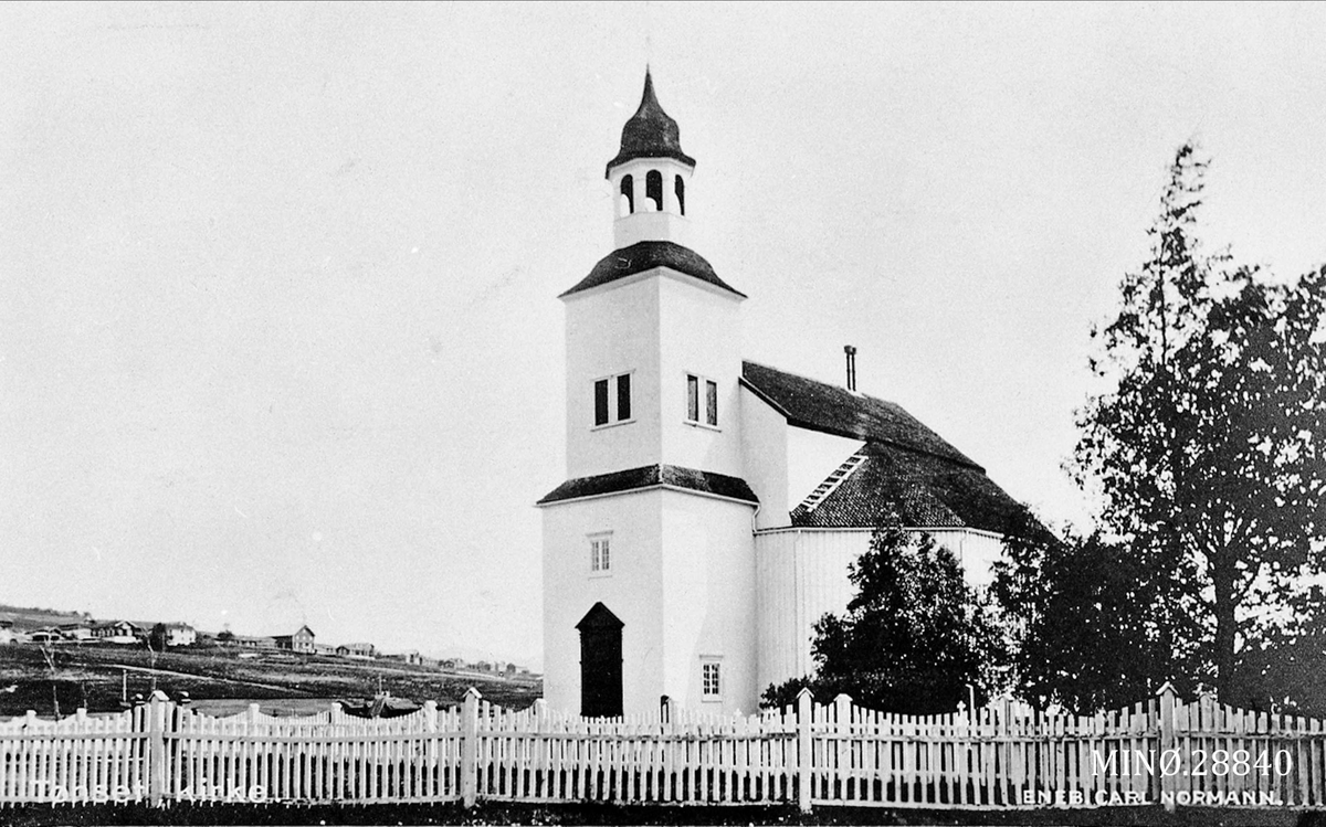 Tynset kirke mot bygda. Konfirmasjonskort datert 9/10-1921