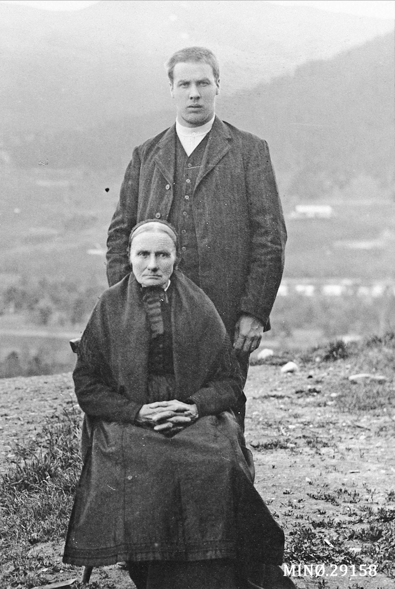 Portrett av mor og sønn. Marit og Andreas Müller