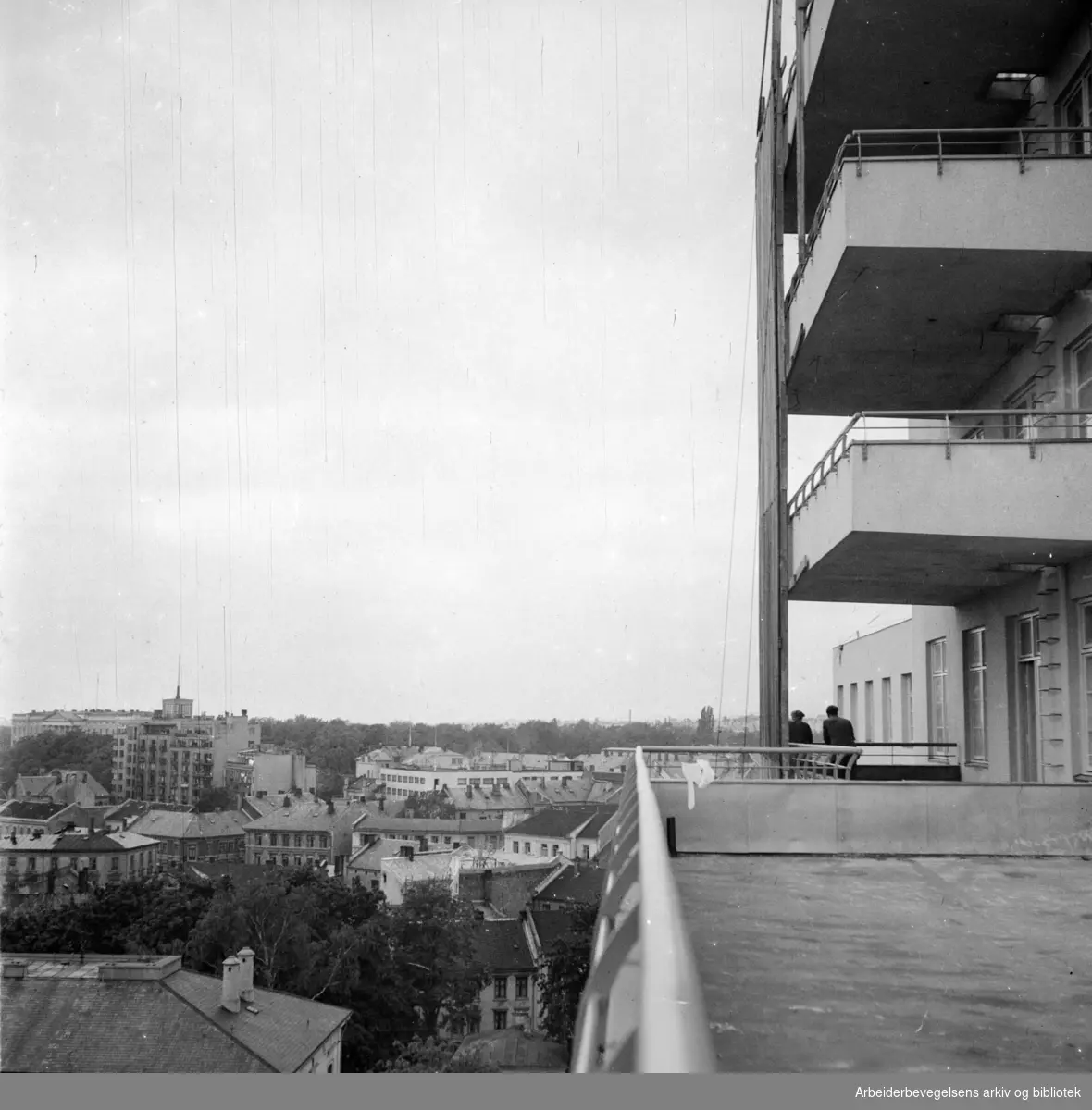 Rikshospitalet i Pilestredet. Veranda og utsyn. Februar 1950
