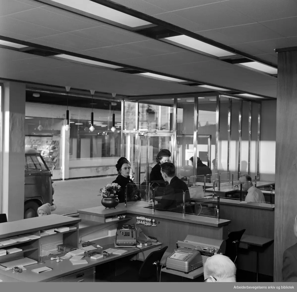 Oppsal. Arbeidernes Landsbank. Åpning av ny filial.Januar 1964