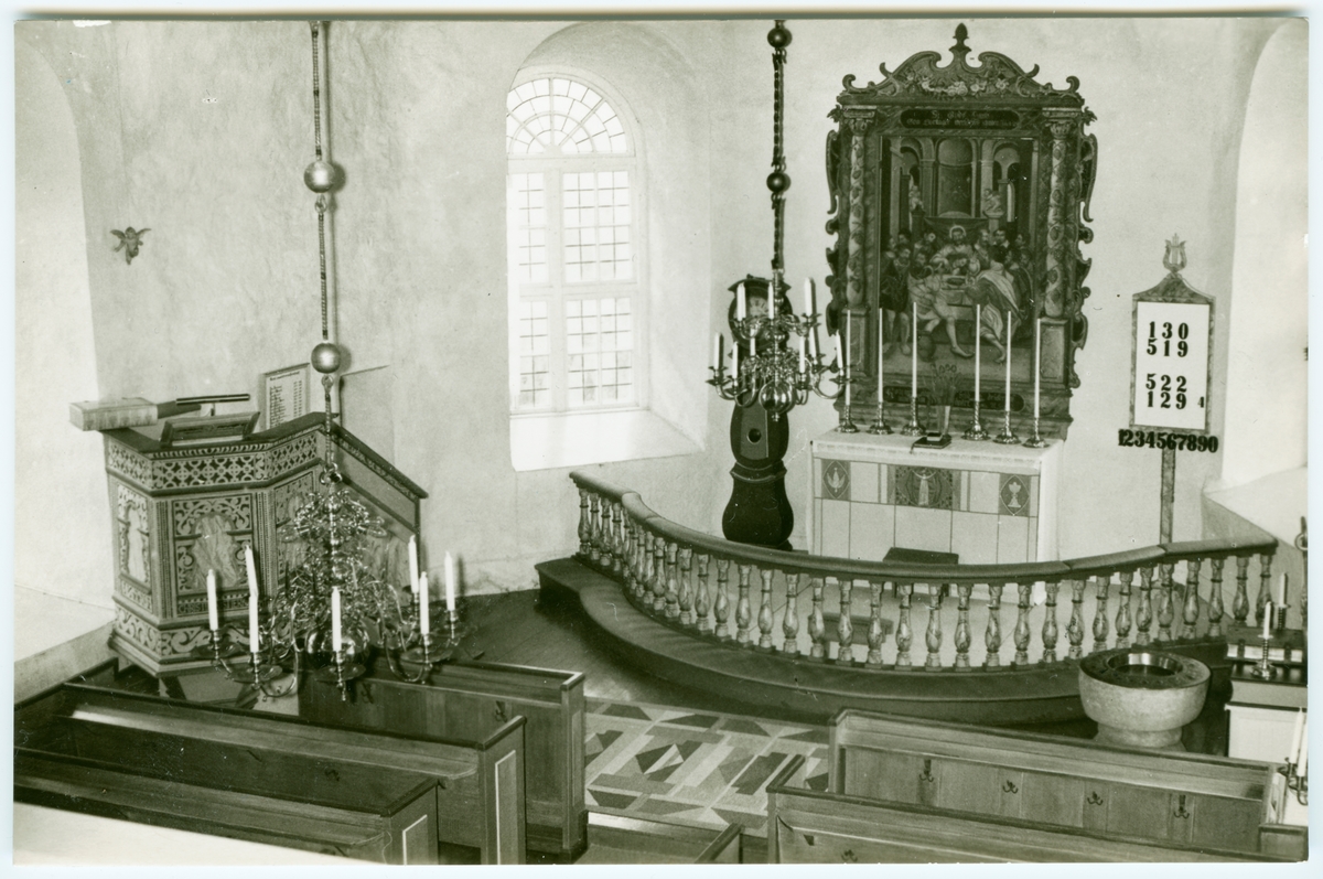 Interiör av Härna kyrka