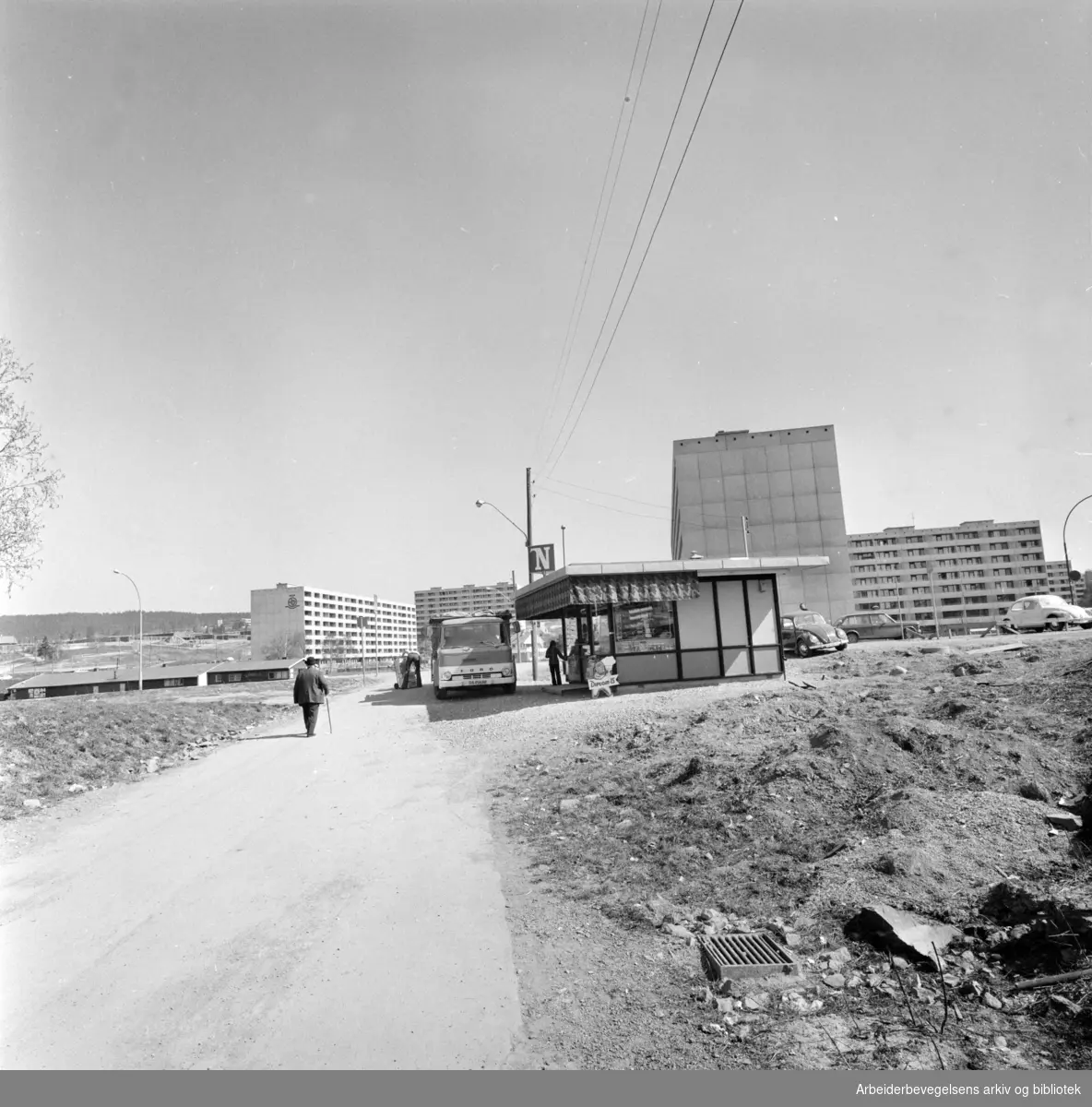 Haugenstua. Narvesen kiosken. Mai 1974
