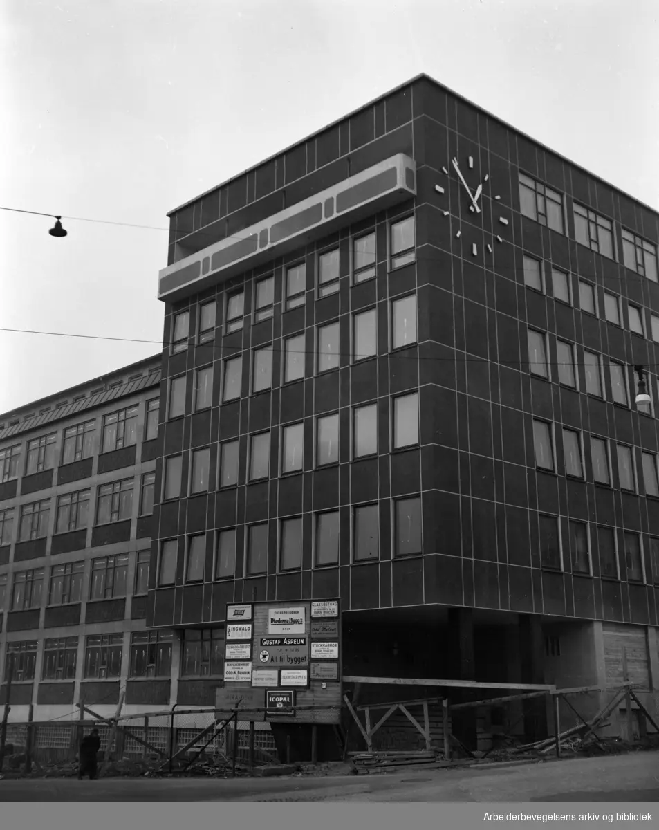 Gasaccumulator Companis nybygg Treschowsgt. 1..November 1956