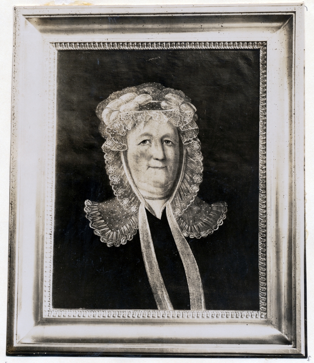 Charlotta Fleetwood, född 1752, död 1830. Foto 1925 efter oljemålning av C.P. Lehan 1827. Negativ Nordiska Museet.