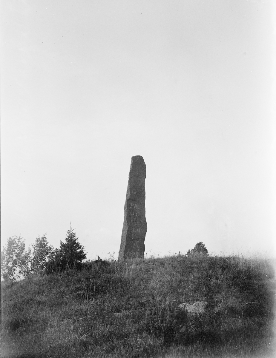 Rest sten på kulle, Altuna socken, Uppland 1925