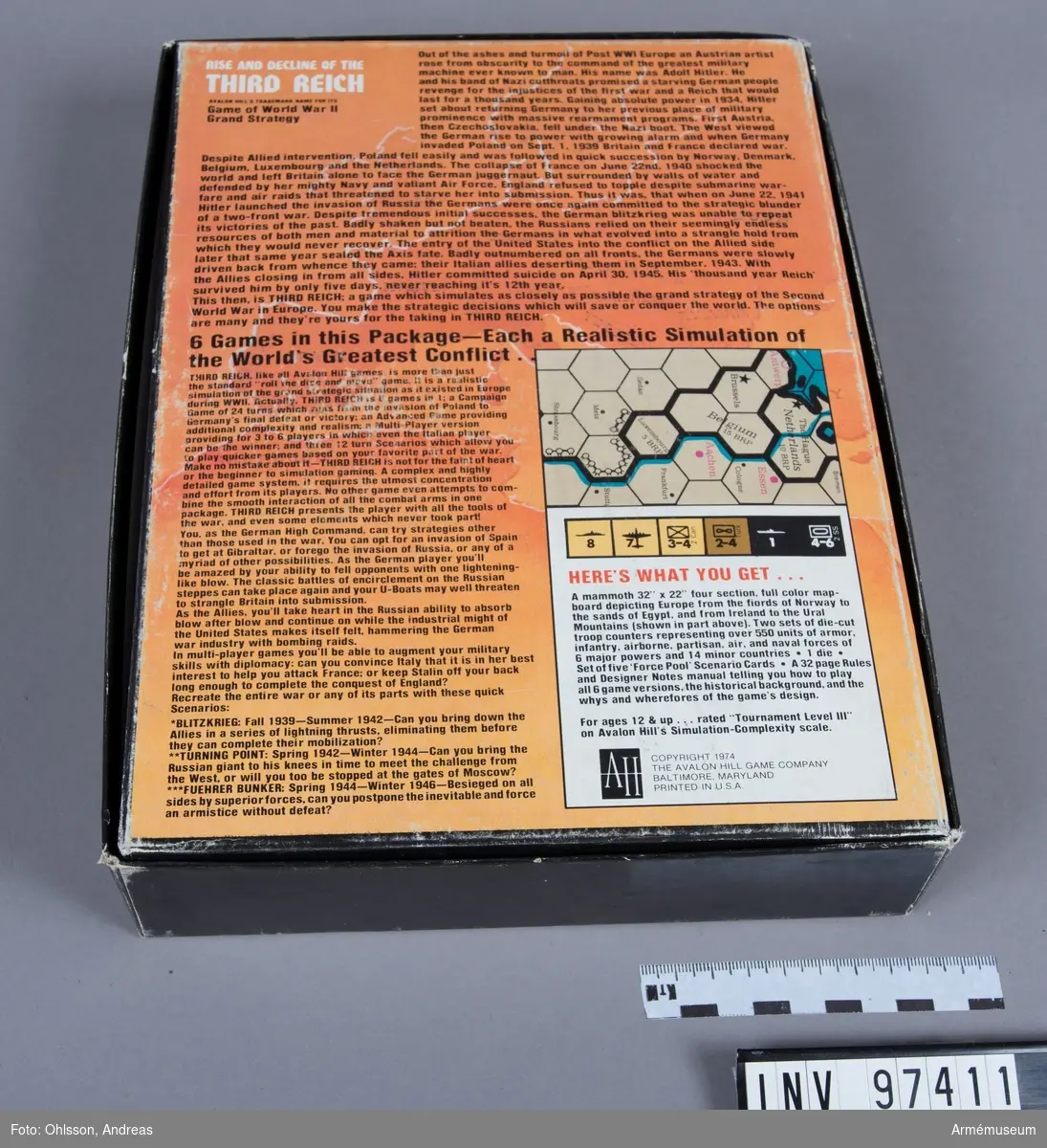 Spelet består av en spelplan i fyra delar som föreställer en karta över Europa indelad i hexagoner, en tärning, tre kartor med löstagbara spelmarkeringar i brunt, grönt, blått, svart och gult, samt fem häften och lösa blad med spelinstruktioner.