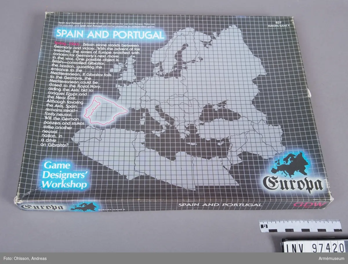 Spelet består av en karta över Spanien och Portugal med hexagonmönster, en karta med cirka 200 spelmarkeringar i form av små pappkvadrater i blått, rött och brunt med olika siffror, bokstäver och symboler, samt ett par häften och lösa blad med spelinstruktioner, tabeller och diagram.