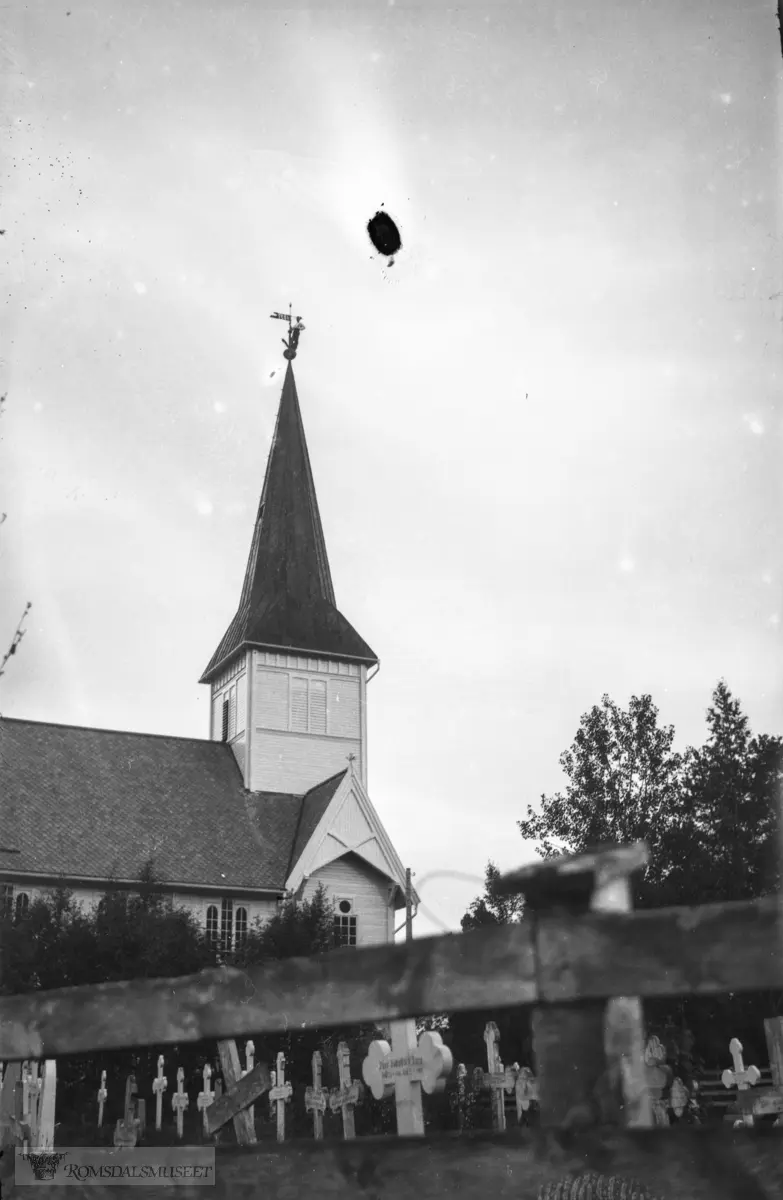 Røbekk kirke (Bolsøy kirke) ligger på Røbekk i Molde. Kirken er en langkirke i nygotisk sveitserstil tegnet av Gabriel Smith og ble innviet i 1898. Det er plass til 350 mennesker i kirken. Den er en del av Den norske kirke og hører til Molde domprosti i Møre bispedømme.