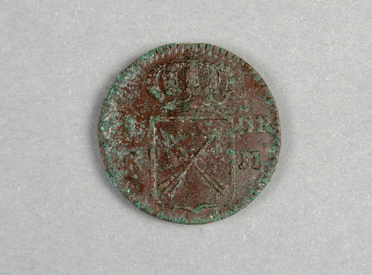 Mynt av koppar. 1 öre. Präglat i Avesta 1746 under Fredrik I regeringstid.