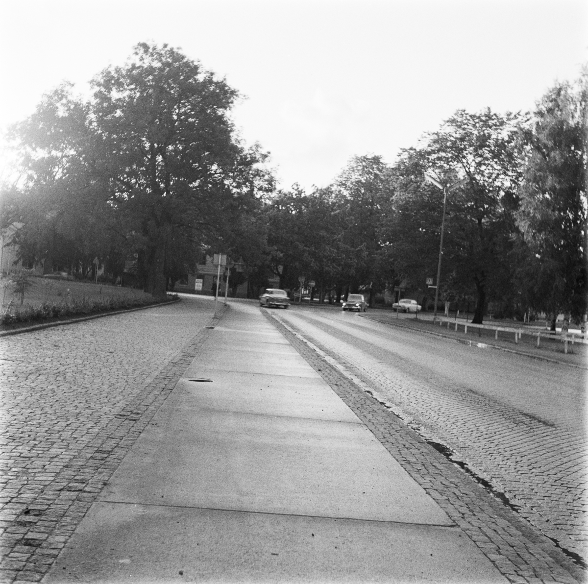 Vänersborg, Östra vägen. Sista dagen med vänstertrafik