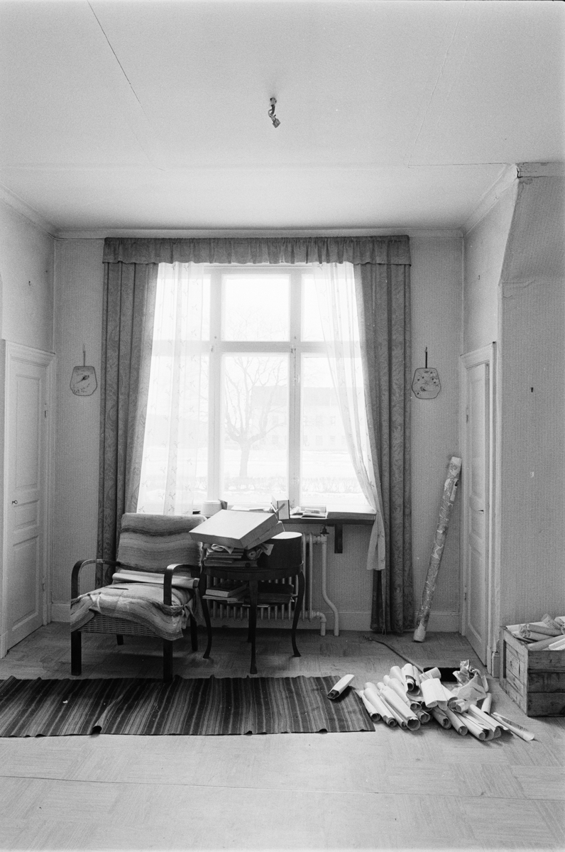 Fönster i salen, övre våningen, Enköpings Kvarnstensfabrik, Bangårdsgatan 13, Enköping, Uppland 1984