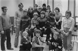 Bleikvassli skole Januar 1978. 
Lærer Roald Lindvik med 5. o
