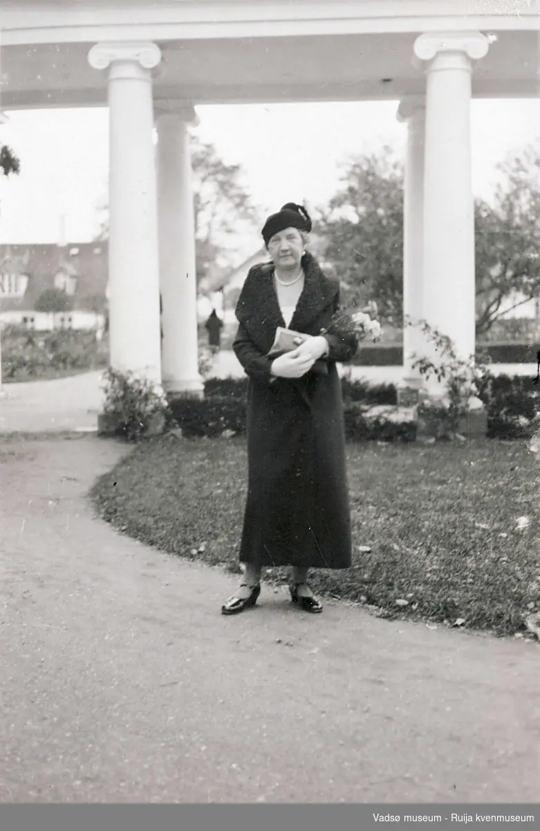 Dagny Olsen i Nice i 1933.