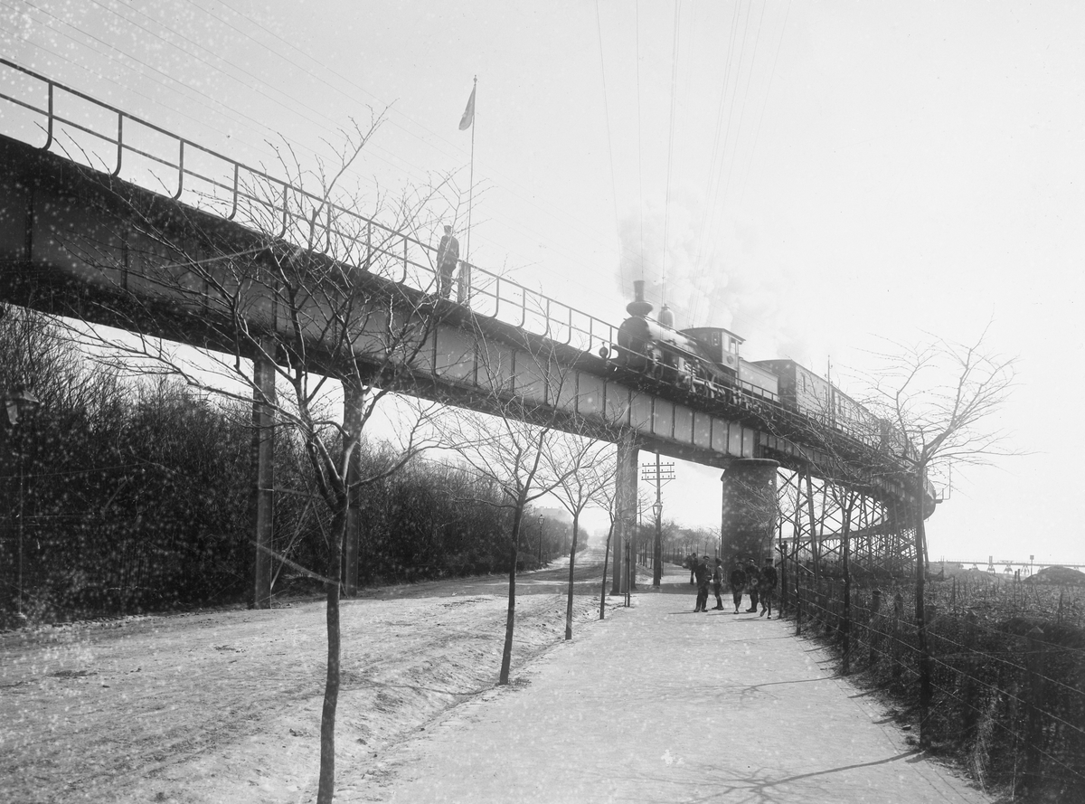 SHJ 12? med tåg . Viadukten i Helsingborg
Skåne - Hallands Järnväg
SHJ 12 = 1891-1896