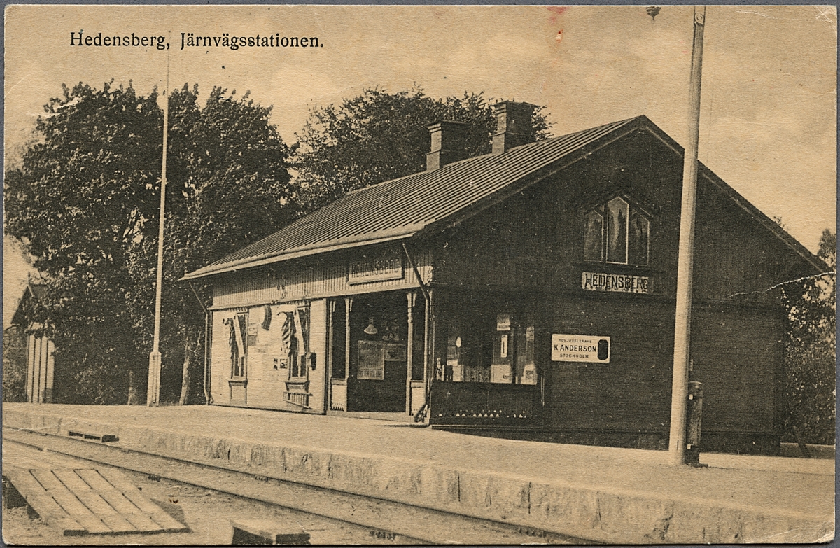 Hedensberg, Järnvägsstationen.