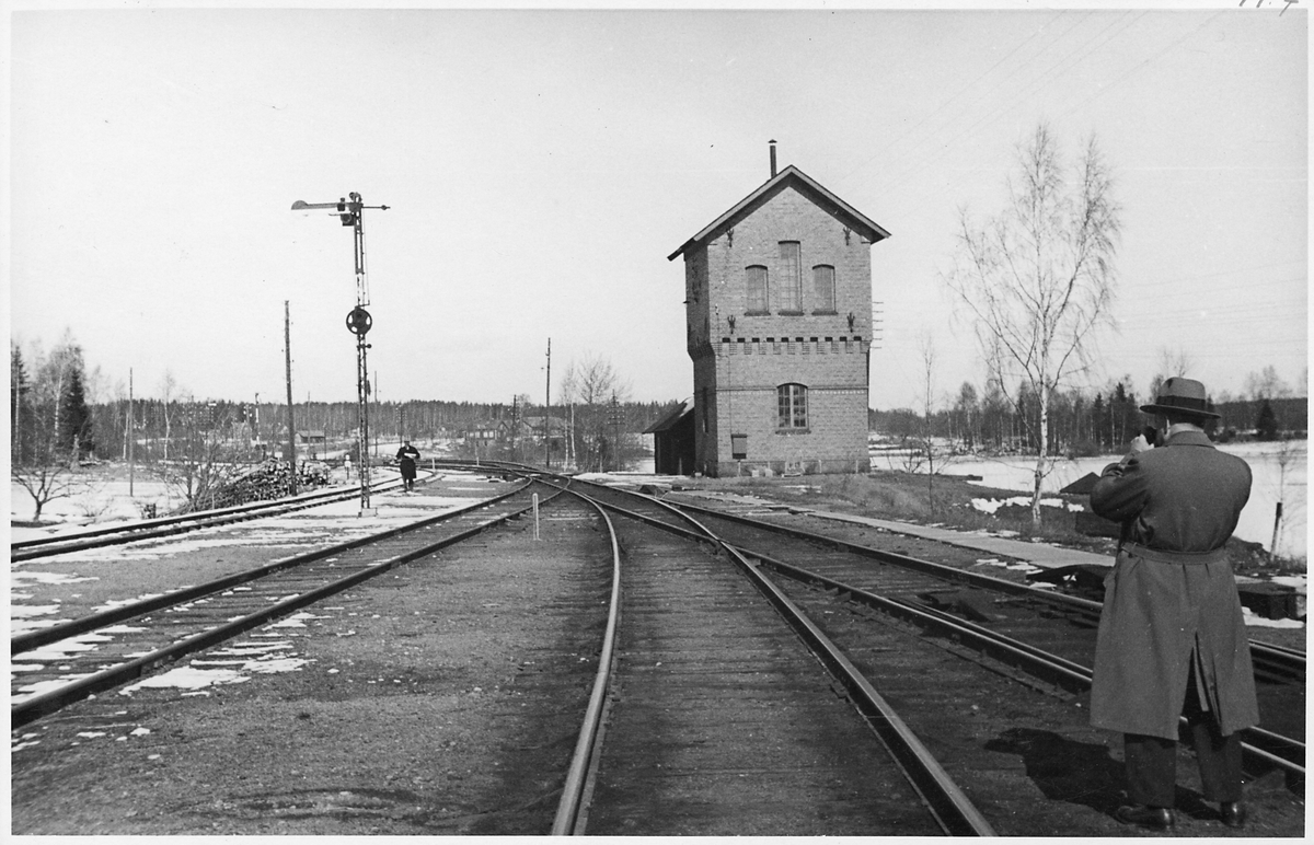 Snyten station.