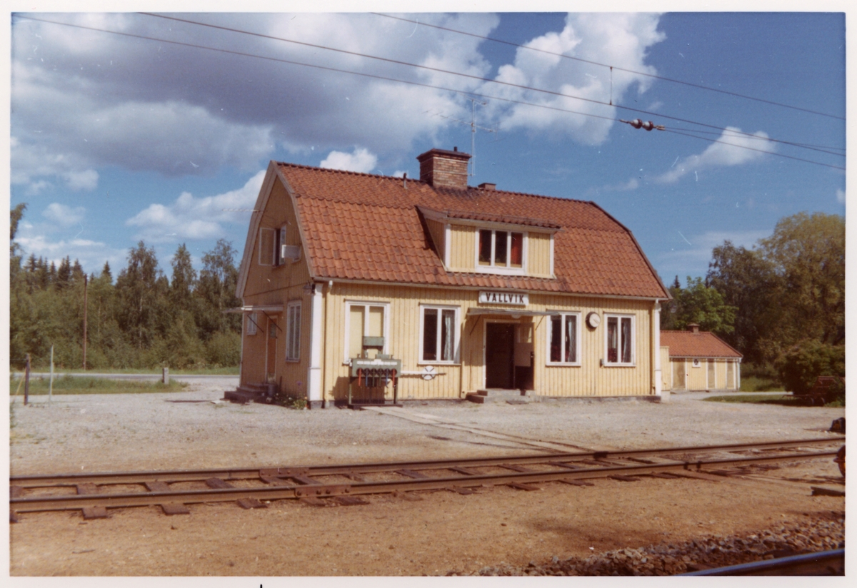 Vallvik station omkring år 1972. Järnvägsmuseet / DigitaltMuseum