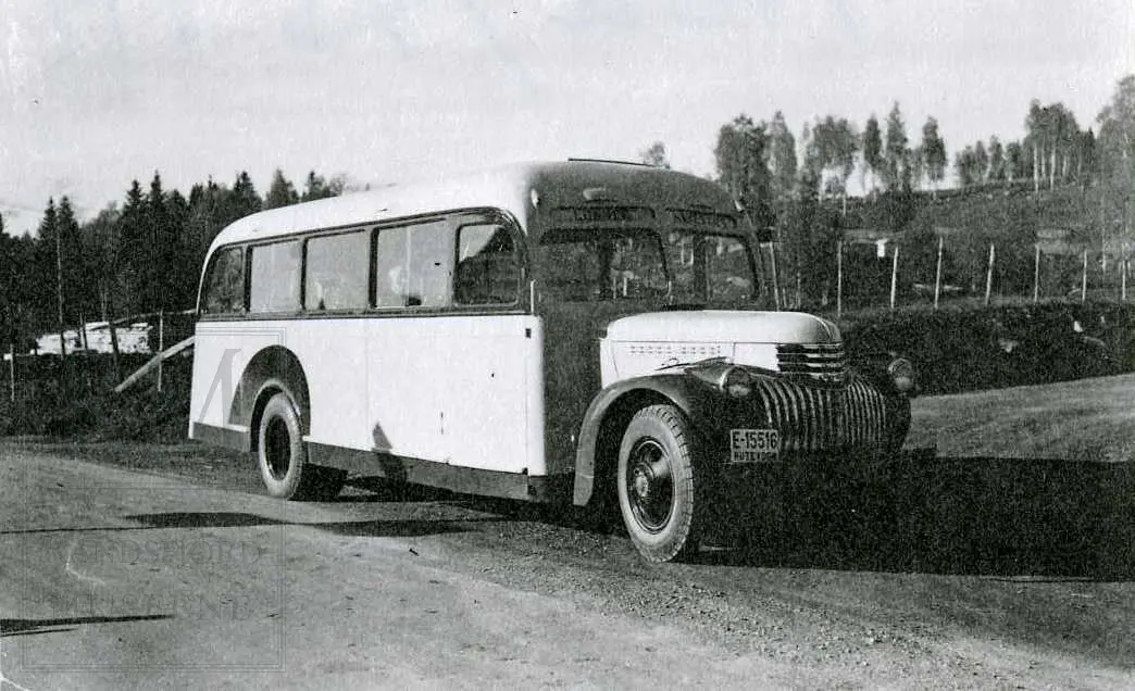 Buss fra Lunner, gikk i rute mellom Brandbu og Nittedal.