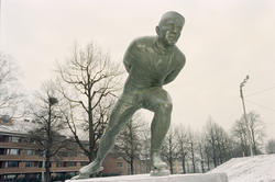 Frogner Stadion. Skulptur av Oscar Mathiesen, laget av Arne 