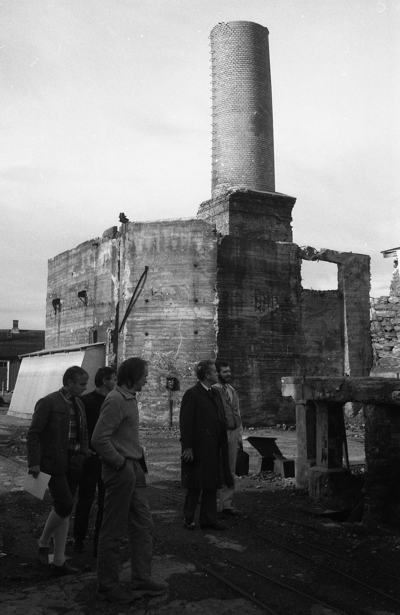 Ruinen av smeltehytta på Røros før oppstart av bygginga av det nye museet på Malmplassen