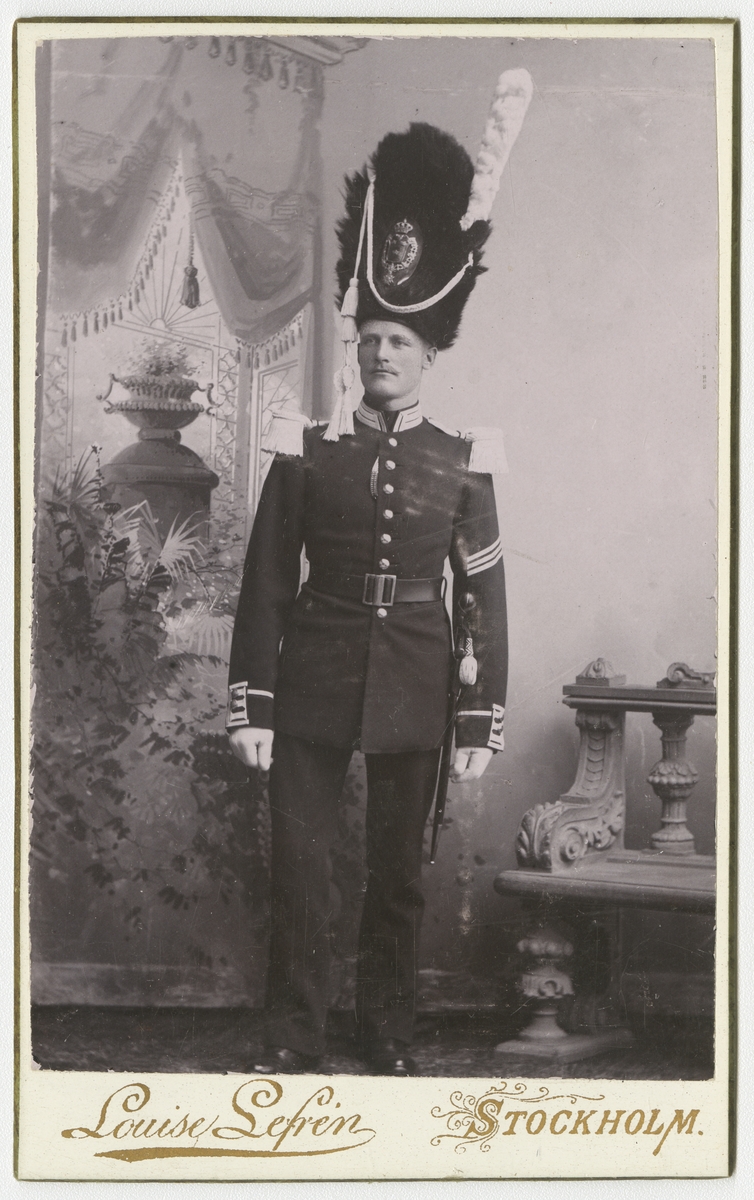 Porträtt av Carl August Malmsten, soldat vid Svea livgarde I 1.