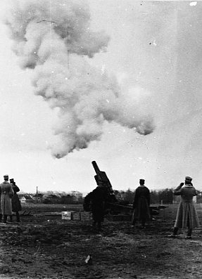 Haubits m/1917. 21 cm. Lösskjutning.