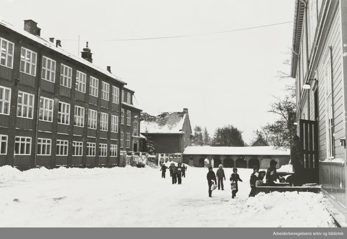Grefsen skole. Desember 1977