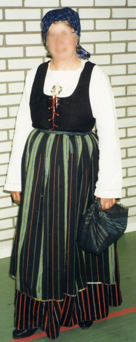 Folkdräkt från Torpa i Halland